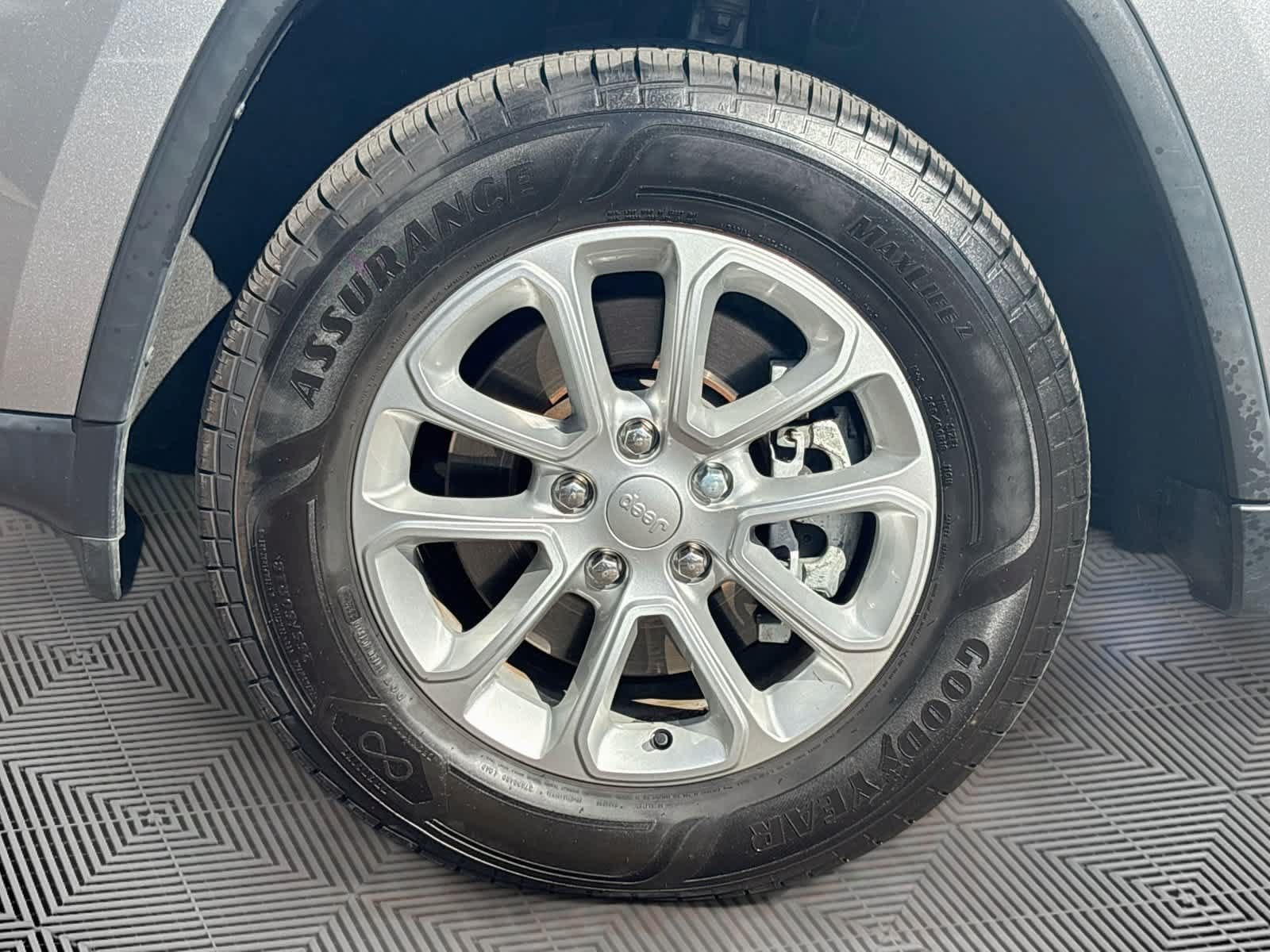 Used 2021 Jeep Grand Cherokee Laredo X AWD/4WD image 33