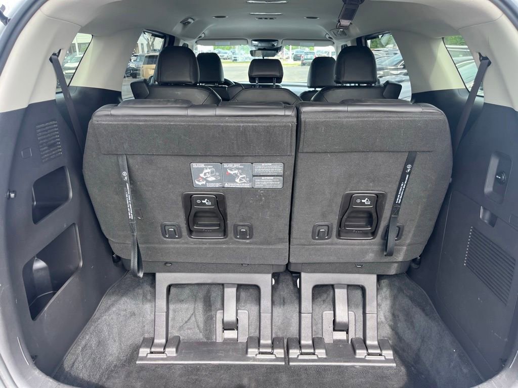 Used 2023 Kia Carnival LX FWD image 20