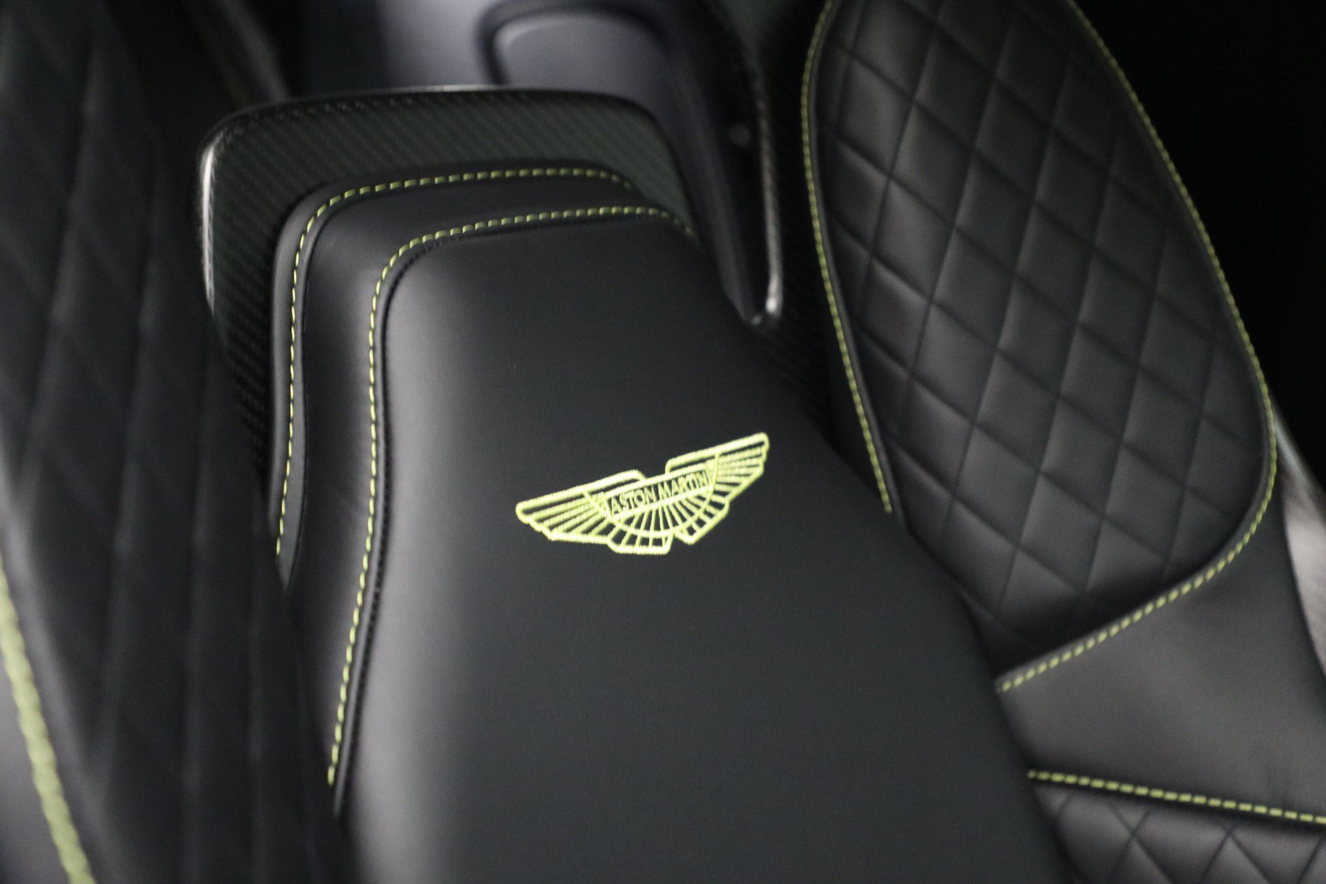 Used 2023 Aston Martin DBS Coupe RWD image 36