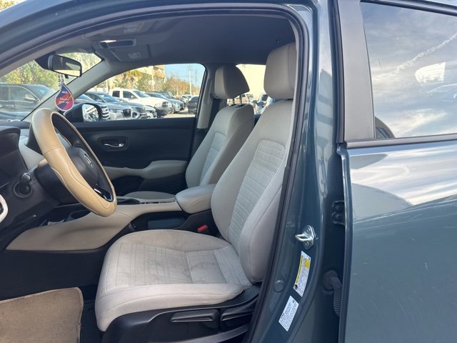 Used 2025 Honda HR-V LX image 9