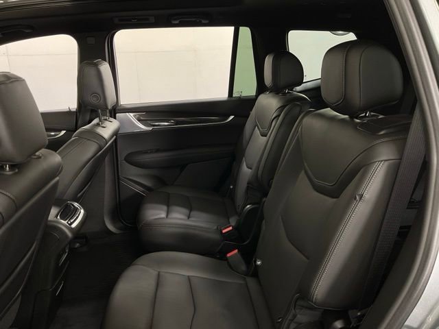 Certified 2025 Cadillac XT6 Sport w/ Technology Package image 31