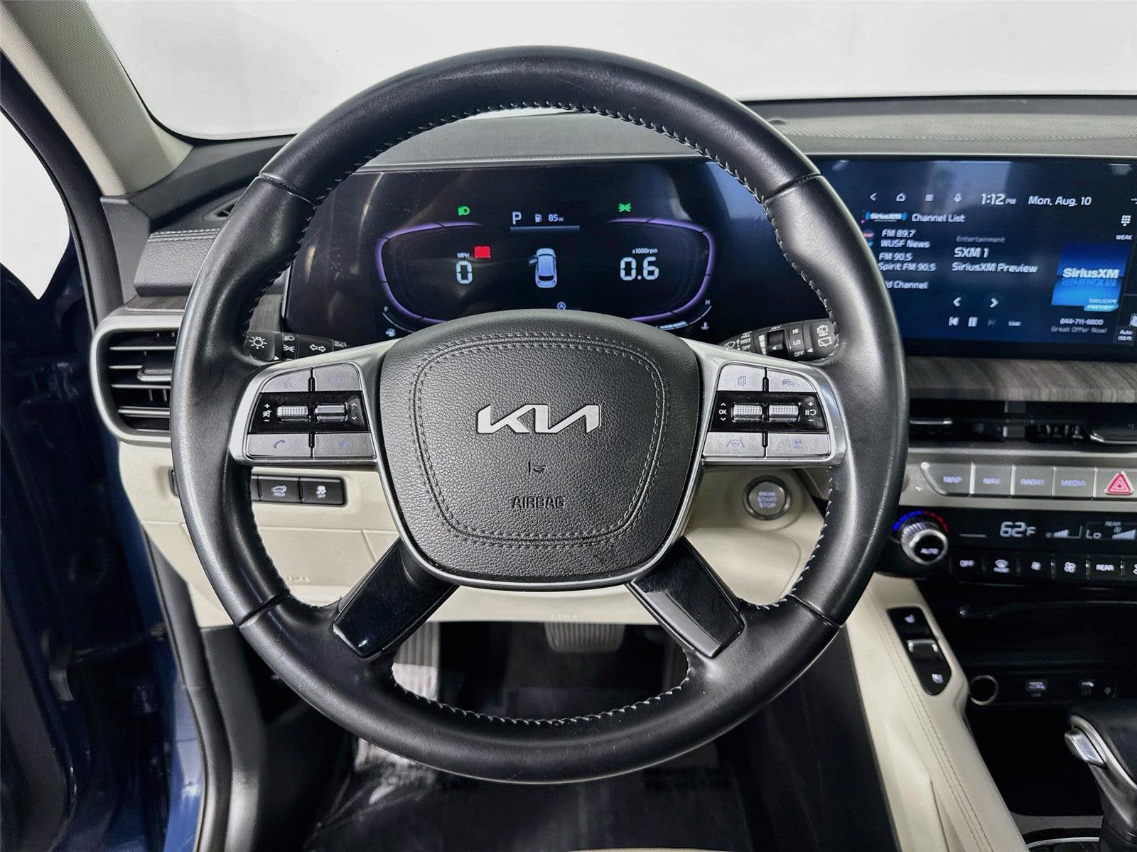 Certified 2023 Kia Telluride EX w/ EX Captain's Chair Package FWD image 12