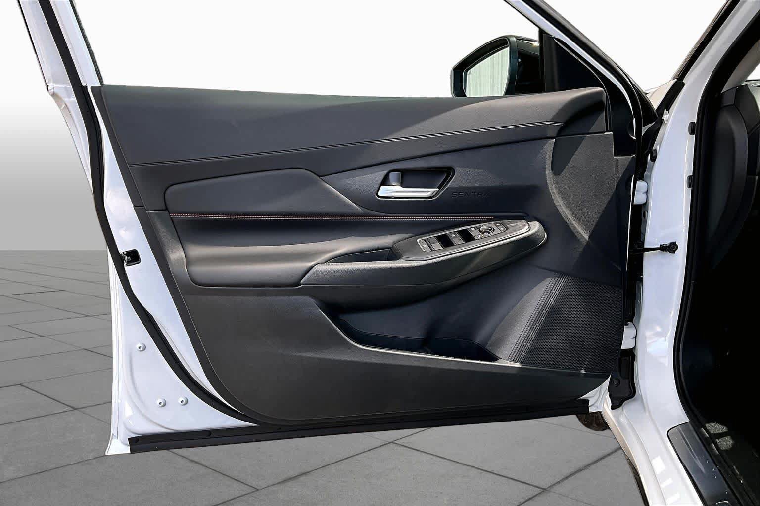 New 2026 Nissan Sentra SR FWD image 13