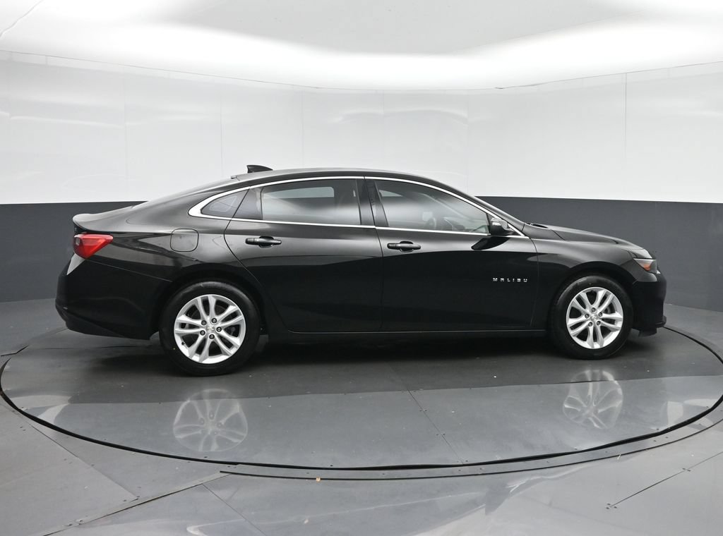 Used 2017 Chevrolet Malibu LT FWD image 8