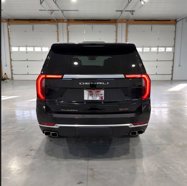 Used 2025 GMC Yukon XL Denali image 4