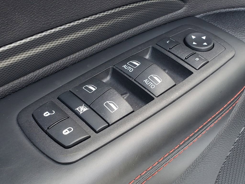 Used 2025 Dodge Durango R/T AWD/4WD image 12