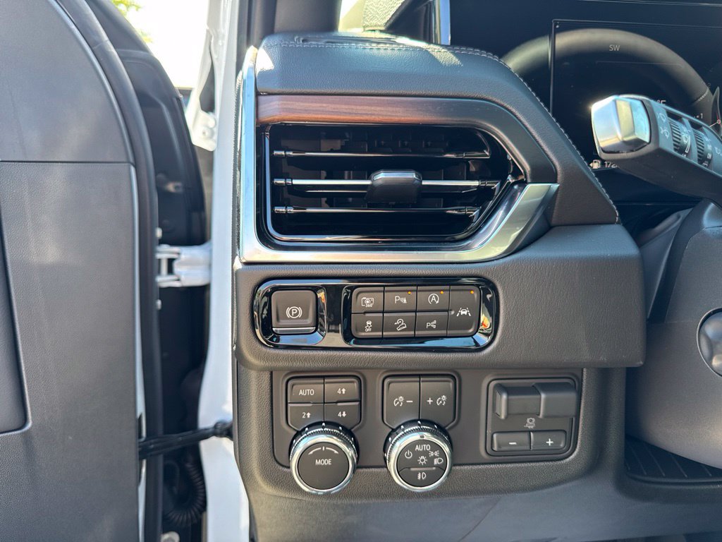 New 2026 GMC Yukon XL Denali w/ Advanced Technology Package AWD/4WD image 14