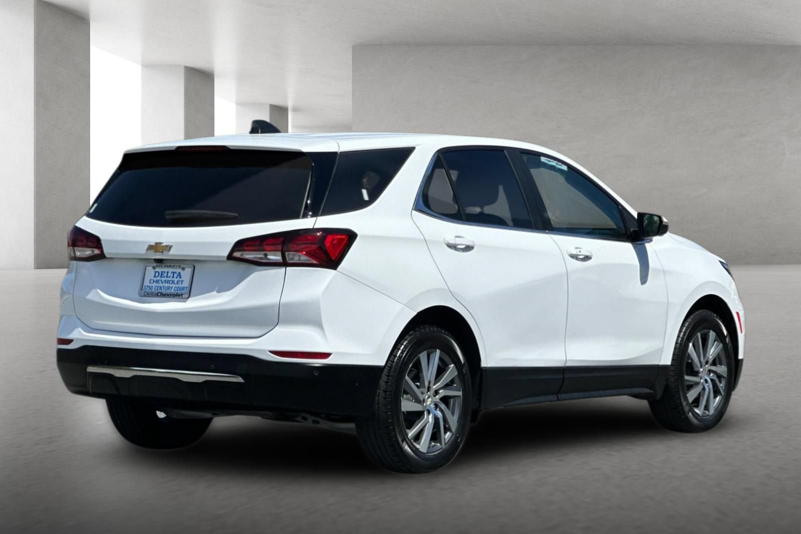 Used 2023 Chevrolet Equinox LT FWD image 8
