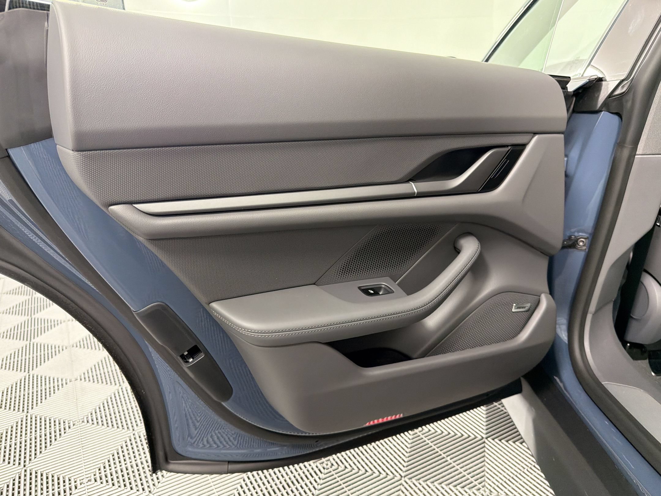 New 2026 Porsche Taycan AWD/4WD image 17