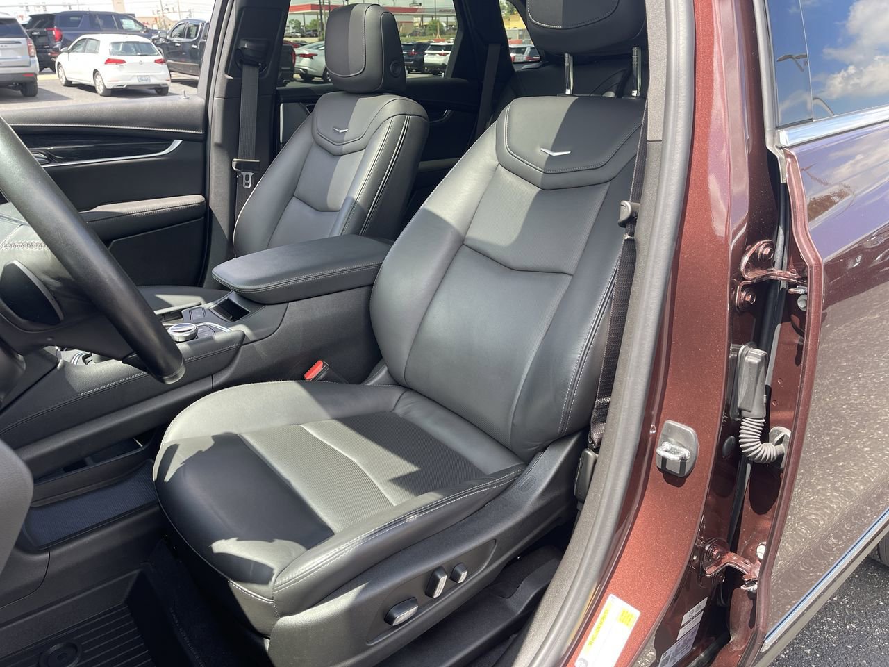 Certified 2023 Cadillac XT5 Premium Luxury w/ LPO, Floor Liner Package AWD/4WD image 20