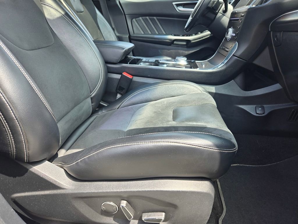 Used 2019 Ford Edge ST AWD/4WD image 9