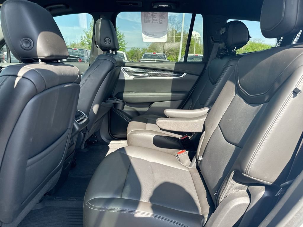 Used 2023 Cadillac XT6 Premium Luxury w/ LPO, Floor Liner Package AWD/4WD image 24