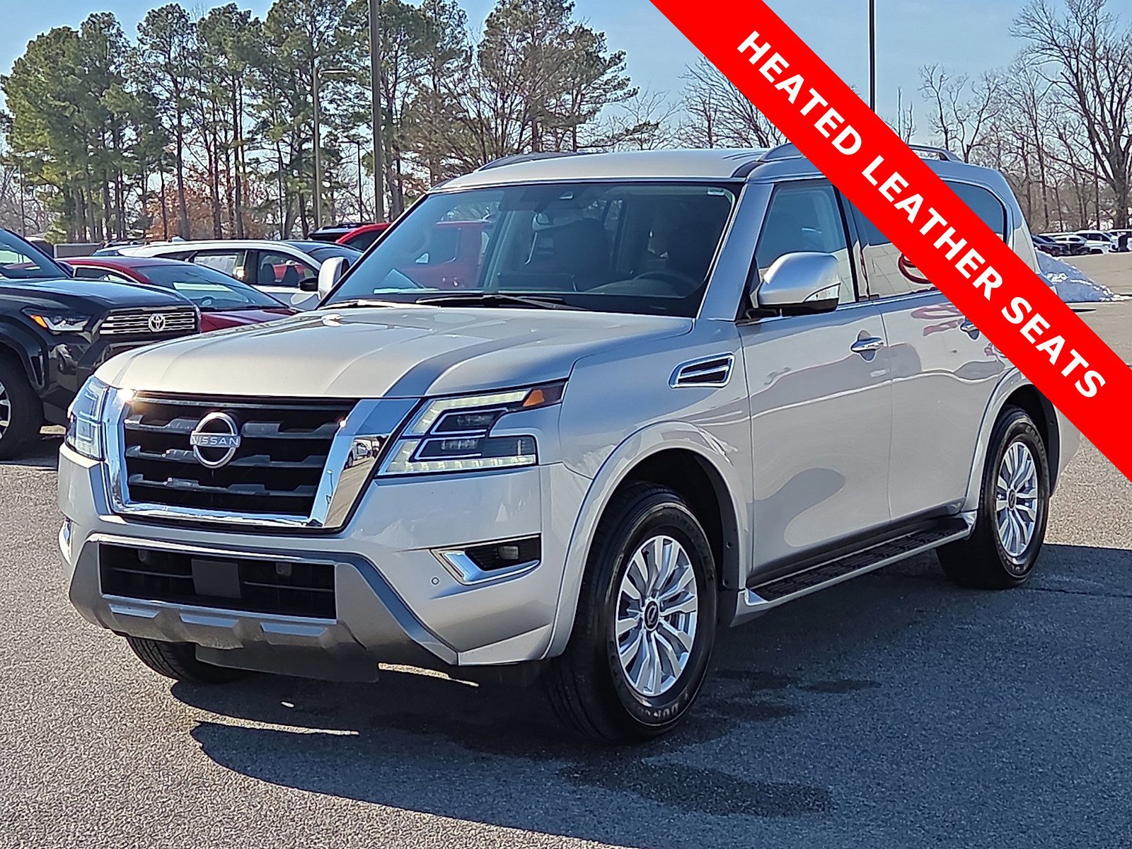 Used 2024 Nissan Armada SV image 2