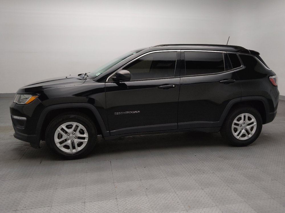 Used 2019 Jeep Compass Sport w/ Tech Group FWD image 2