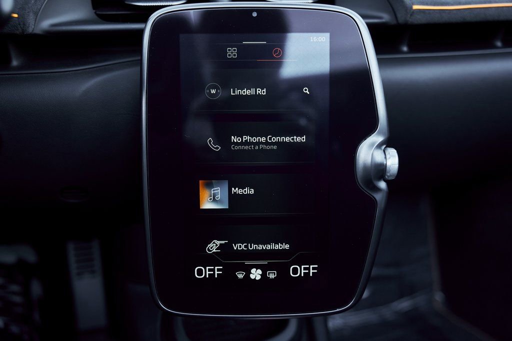 Used 2025 McLaren Artura Spider image 74