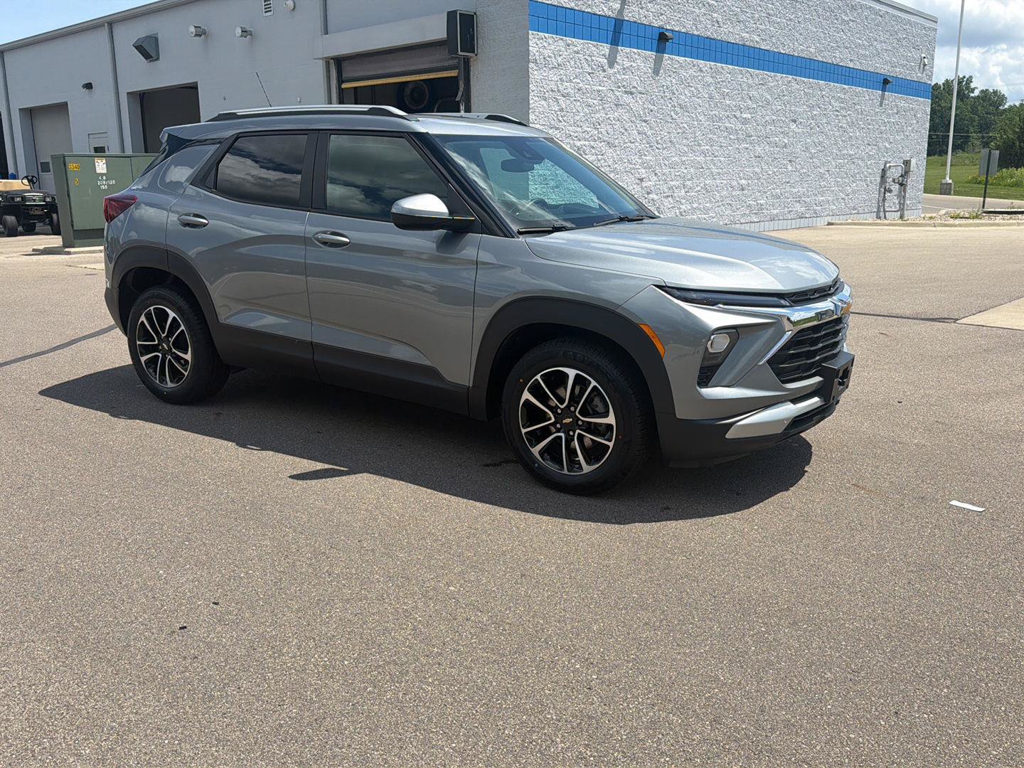 Used 2025 Chevrolet TrailBlazer LT FWD image 7