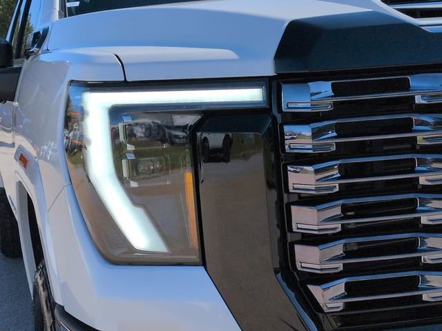 Used 2025 GMC Sierra 2500 Denali Ultimate w/ Max Trailering Package AWD/4WD image 9