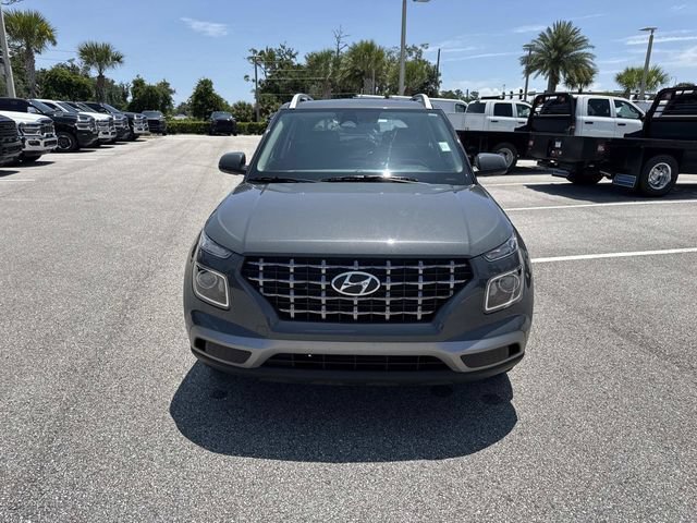 Used 2025 Hyundai Venue SEL FWD image 8