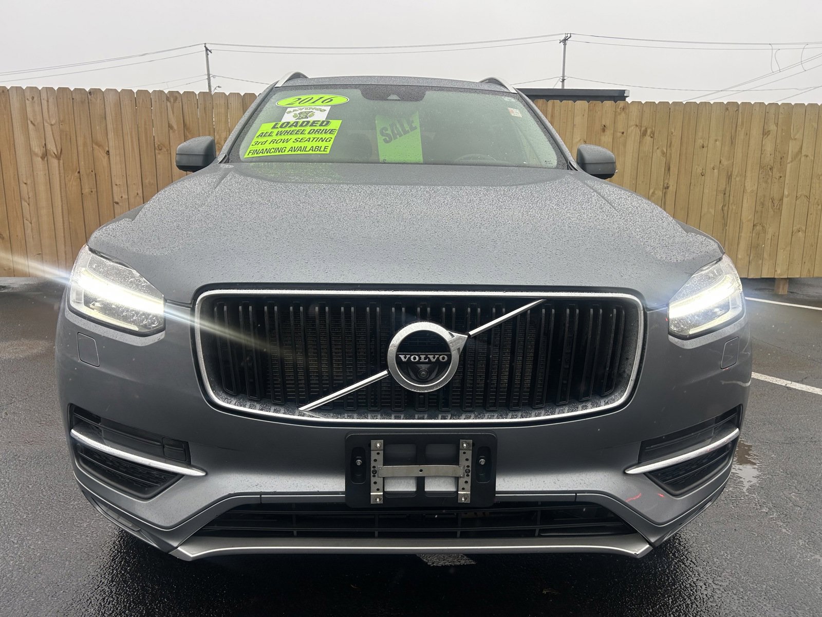 Used 2016 Volvo XC90 T6 Momentum w/ Momentum Plus Package AWD/4WD image 2