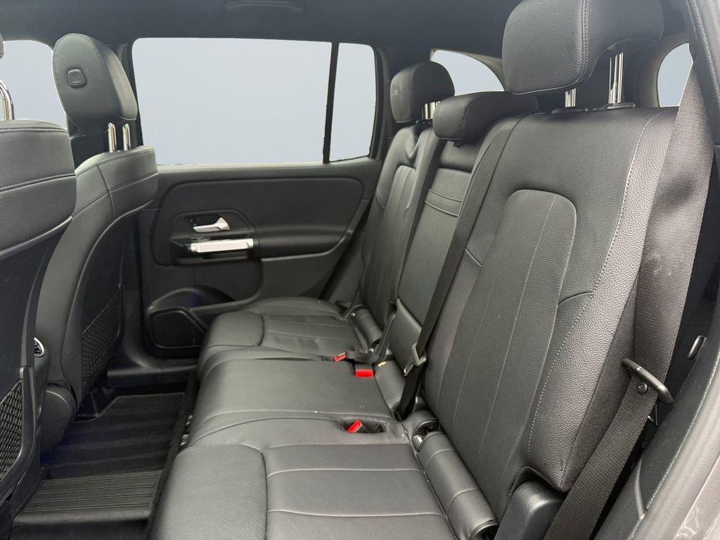 Used 2021 Mercedes-Benz GLB 250 4MATIC image 13
