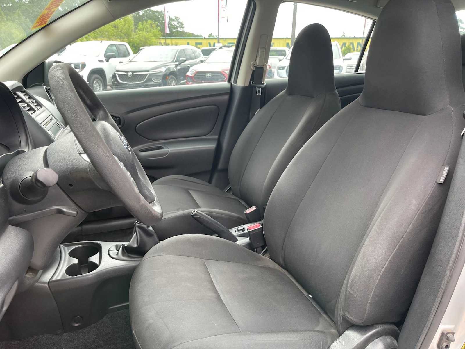 Used 2015 Nissan Versa S FWD image 12