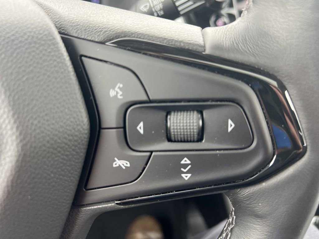 Certified 2023 Chevrolet Bolt EUV Premier w/ Sun & Sound Package FWD image 21