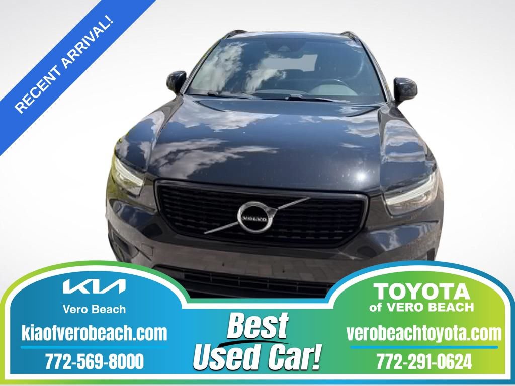 Used 2019 Volvo XC40 T5 R-Design