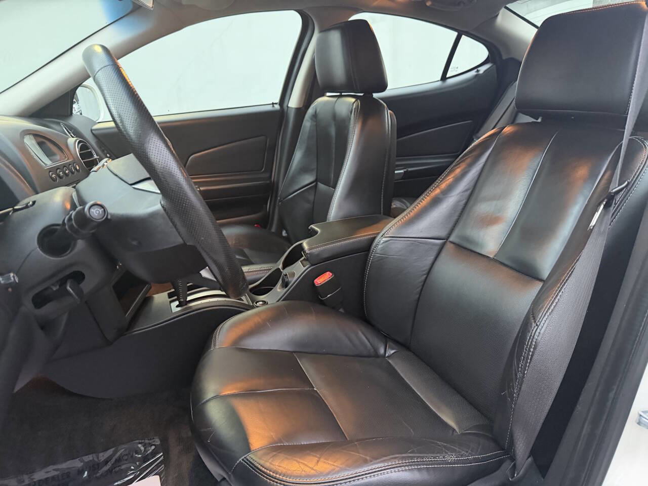 Used 2006 Pontiac Grand Prix GT w/ Sun And Sound Package image 8