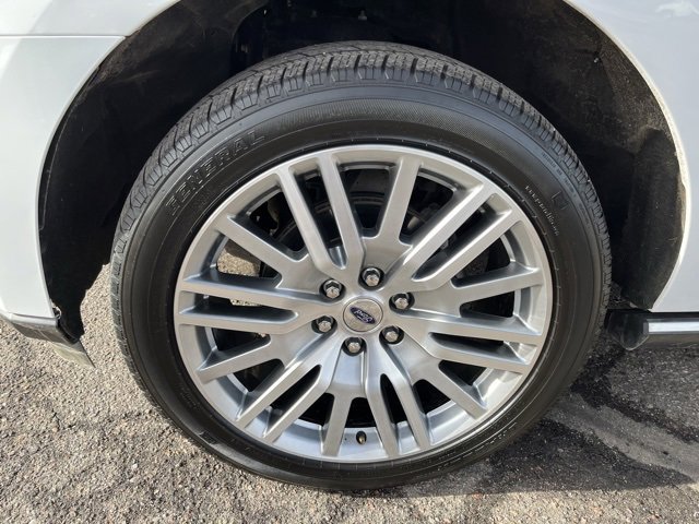 Used 2024 Ford Expedition Limited image 9