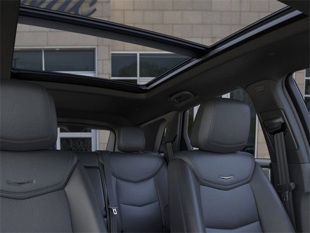 New 2026 Cadillac XT5 Premium Luxury w/ LPO, Floor Liner Package AWD/4WD image 24