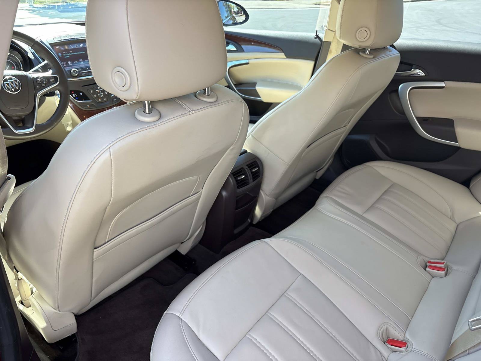 Used 2016 Buick Regal FWD image 33