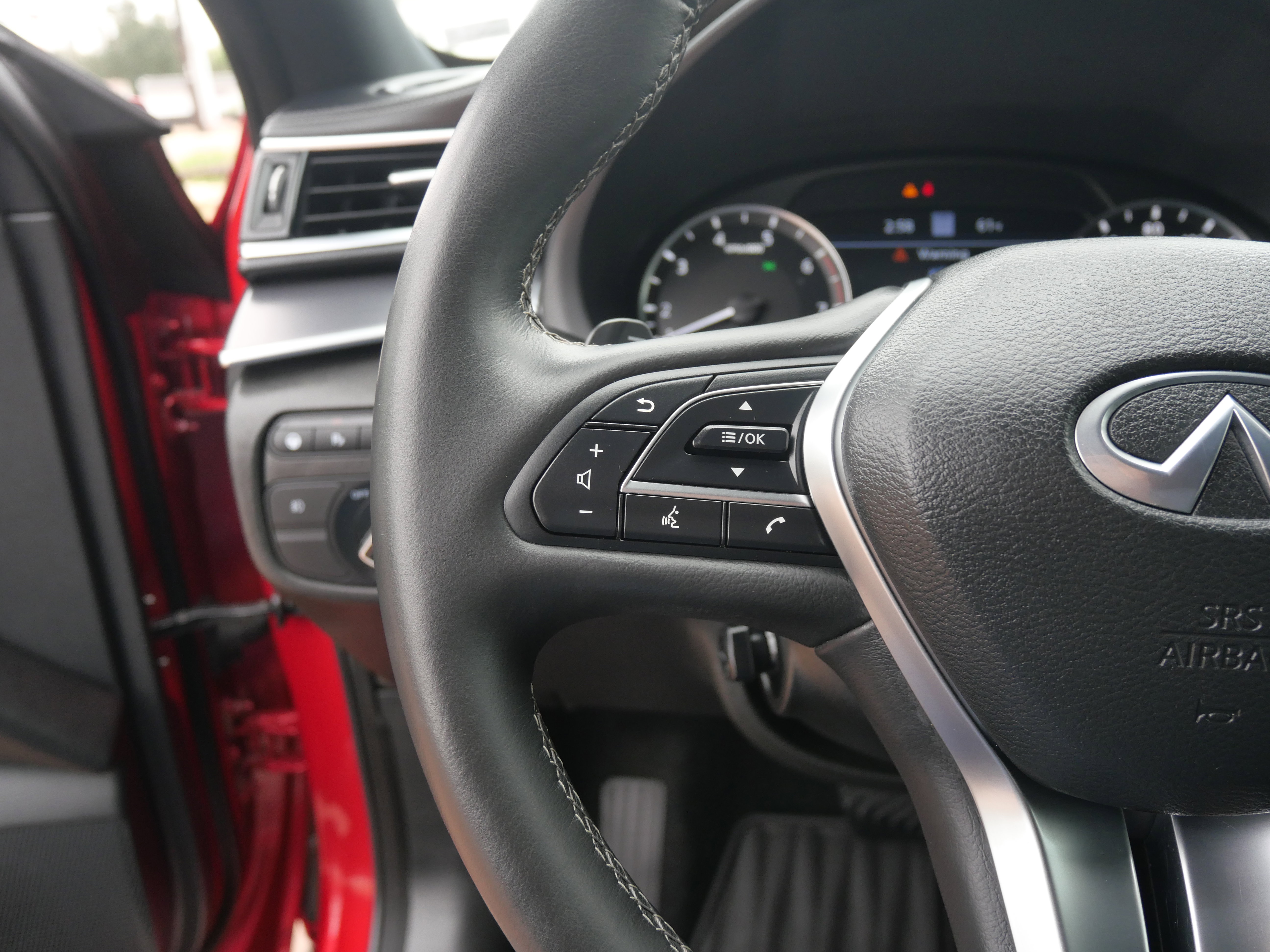 Used 2023 INFINITI QX55 Essential image 23