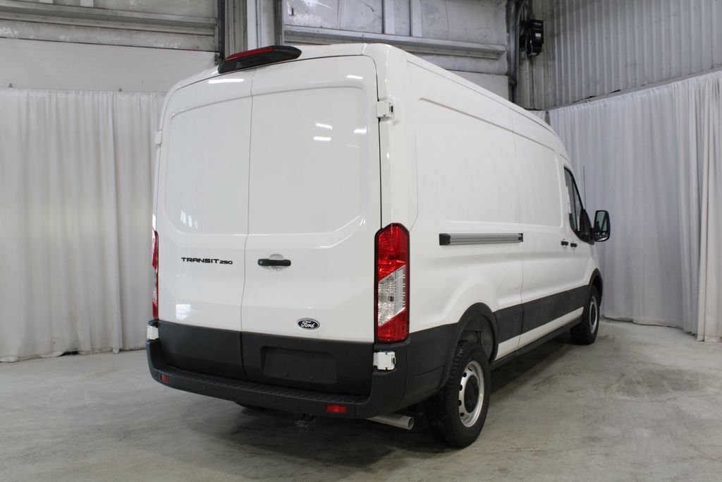New 2026 Ford Transit 250 148 Medium Roof w/ Load Area Protection Package RWD image 24