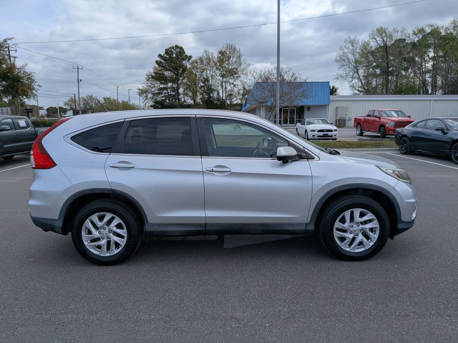 Used 2016 Honda CR-V EX image 2