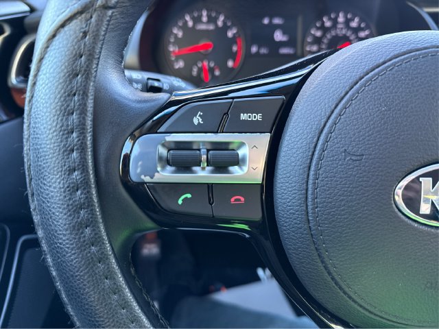 Used 2017 Kia Cadenza Premium FWD image 31
