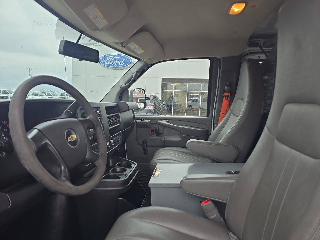 Used 2013 Chevrolet Express 2500 image 19