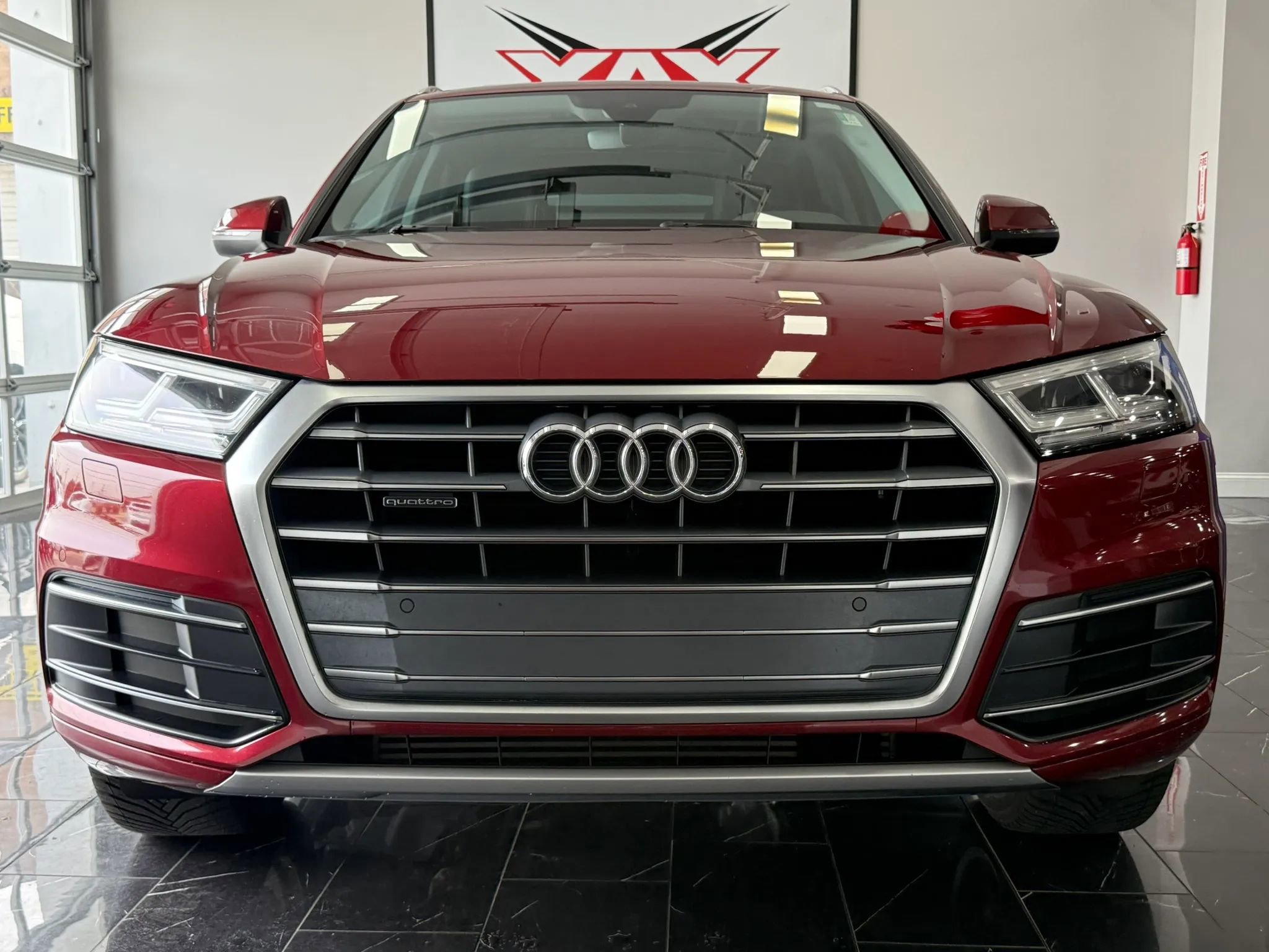 Used 2018 Audi Q5 2.0T Premium Plus w/ Premium Plus Package image 2