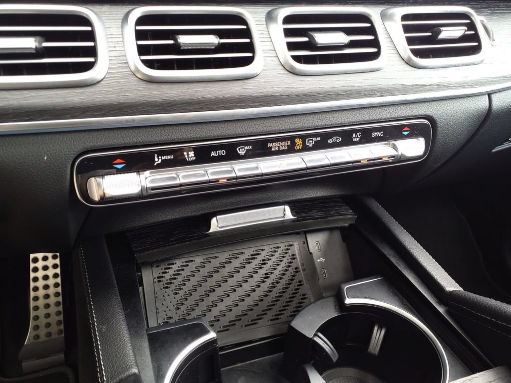 Certified 2024 Mercedes-Benz GLS 450 4MATIC image 31