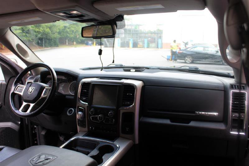 Used 2016 RAM 1500 Laramie w/ Convenience Group image 14