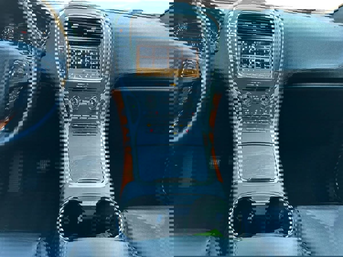 Used 2017 Lincoln MKX Select w/ Select Plus Package image 13