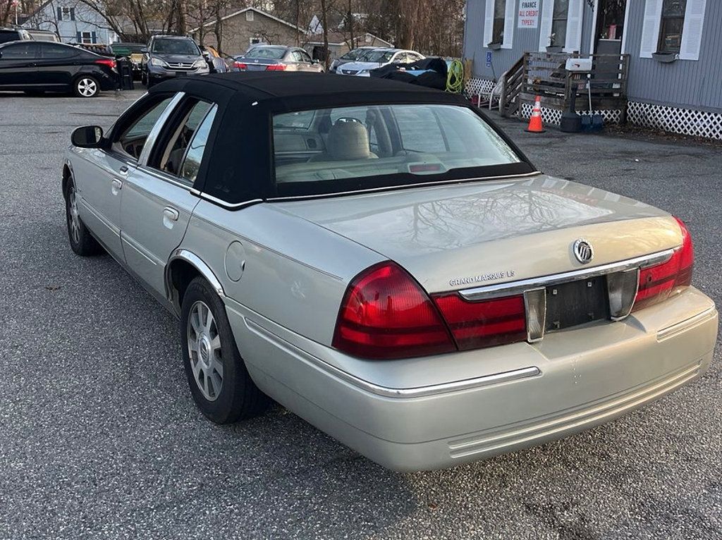 Used 2004 Mercury Grand Marquis LS RWD image 3