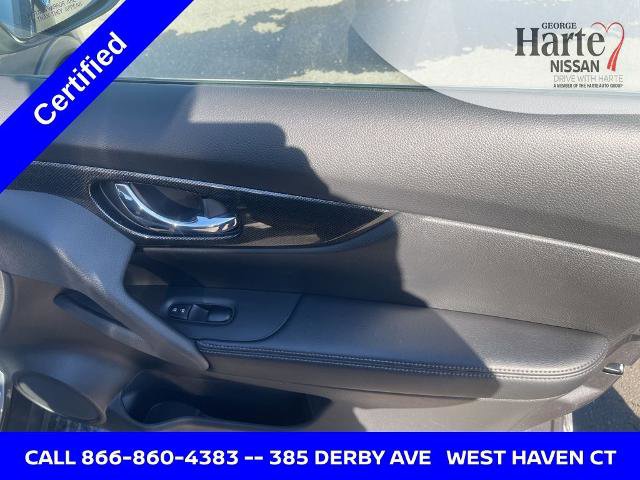 Certified 2016 Nissan Rogue SL image 12