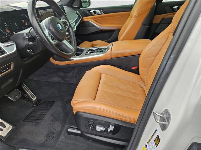 Certified 2024 BMW X7 xDrive40i w/ M Sport Package AWD/4WD image 16