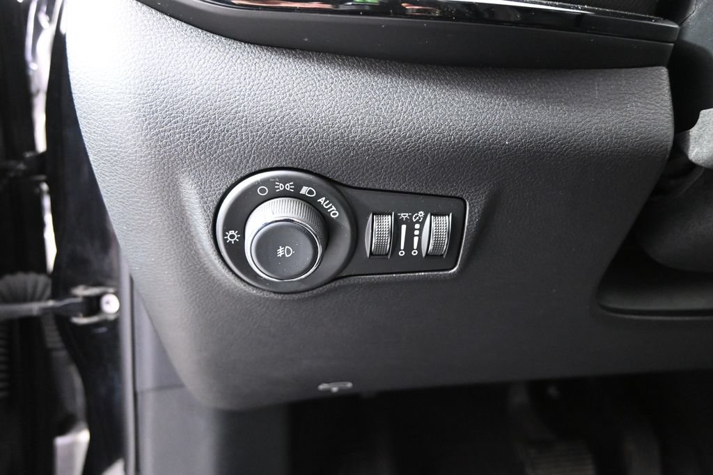 Used 2024 Jeep Compass Trailhawk AWD/4WD image 23