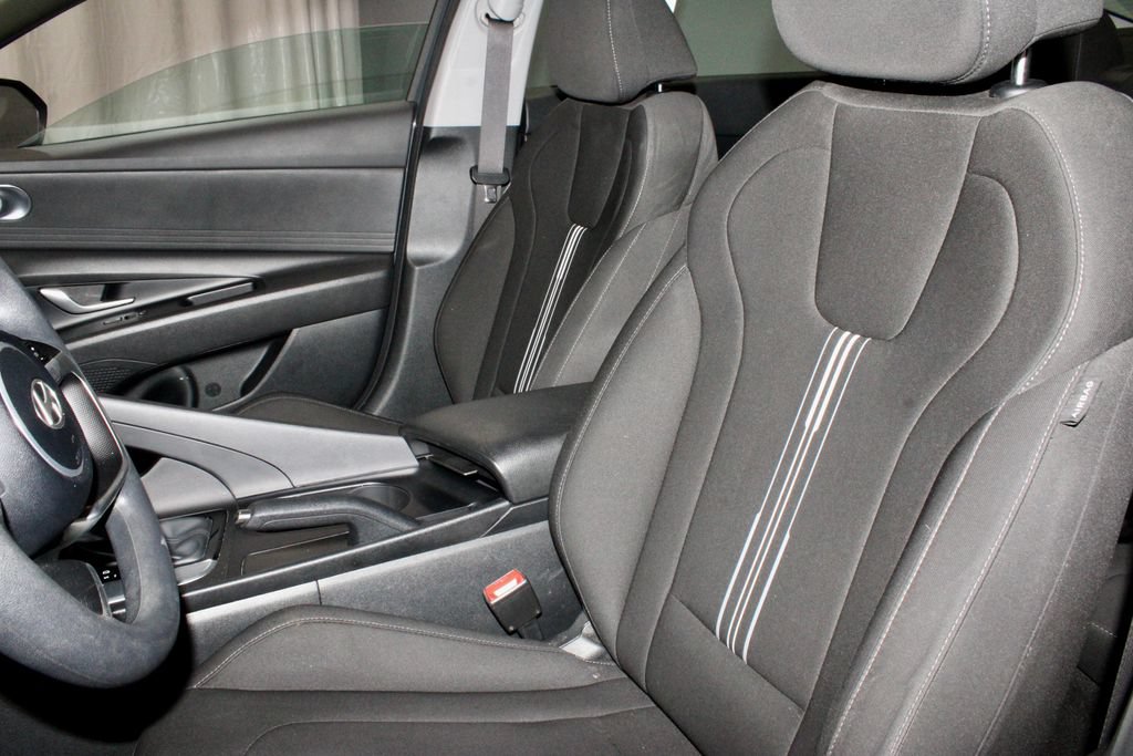Used 2024 Hyundai Elantra SEL FWD image 24