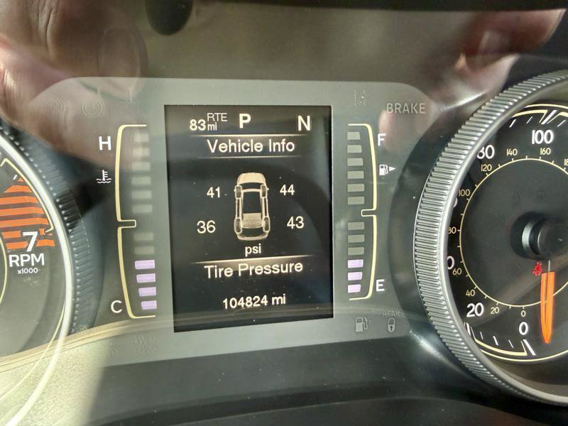 Used 2017 Jeep Cherokee Latitude w/ Safety/Convenience Group FWD image 21