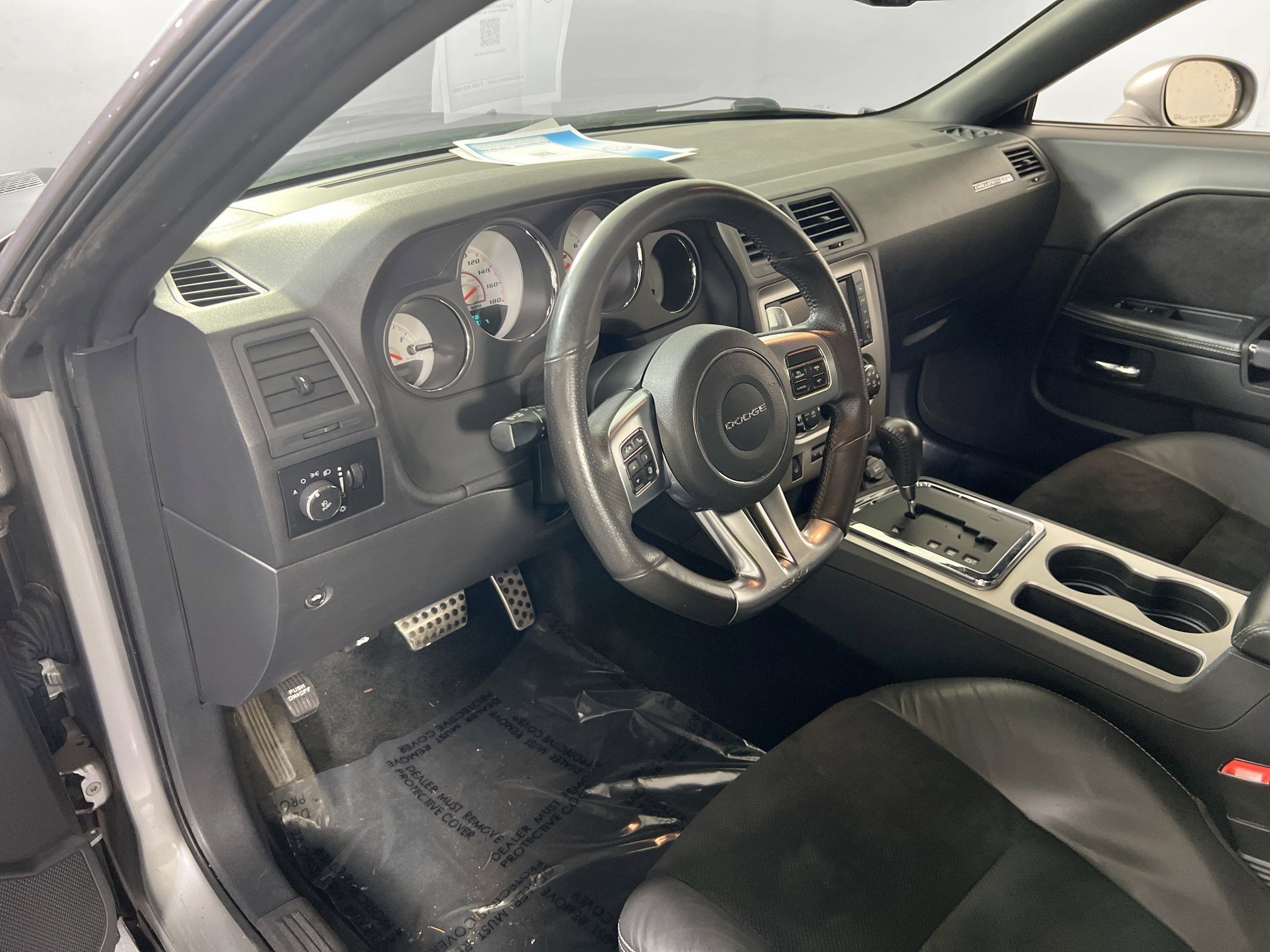 Used 2014 Dodge Challenger SRT8 w/ Harman/Kardon Audio Group image 9