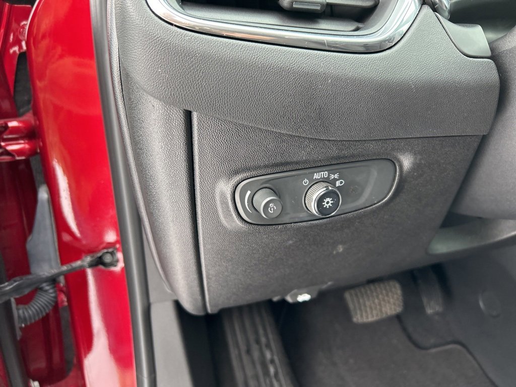 Used 2019 Chevrolet Equinox LT image 31