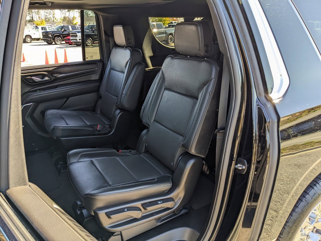 Used 2024 GMC Yukon XL Denali image 41