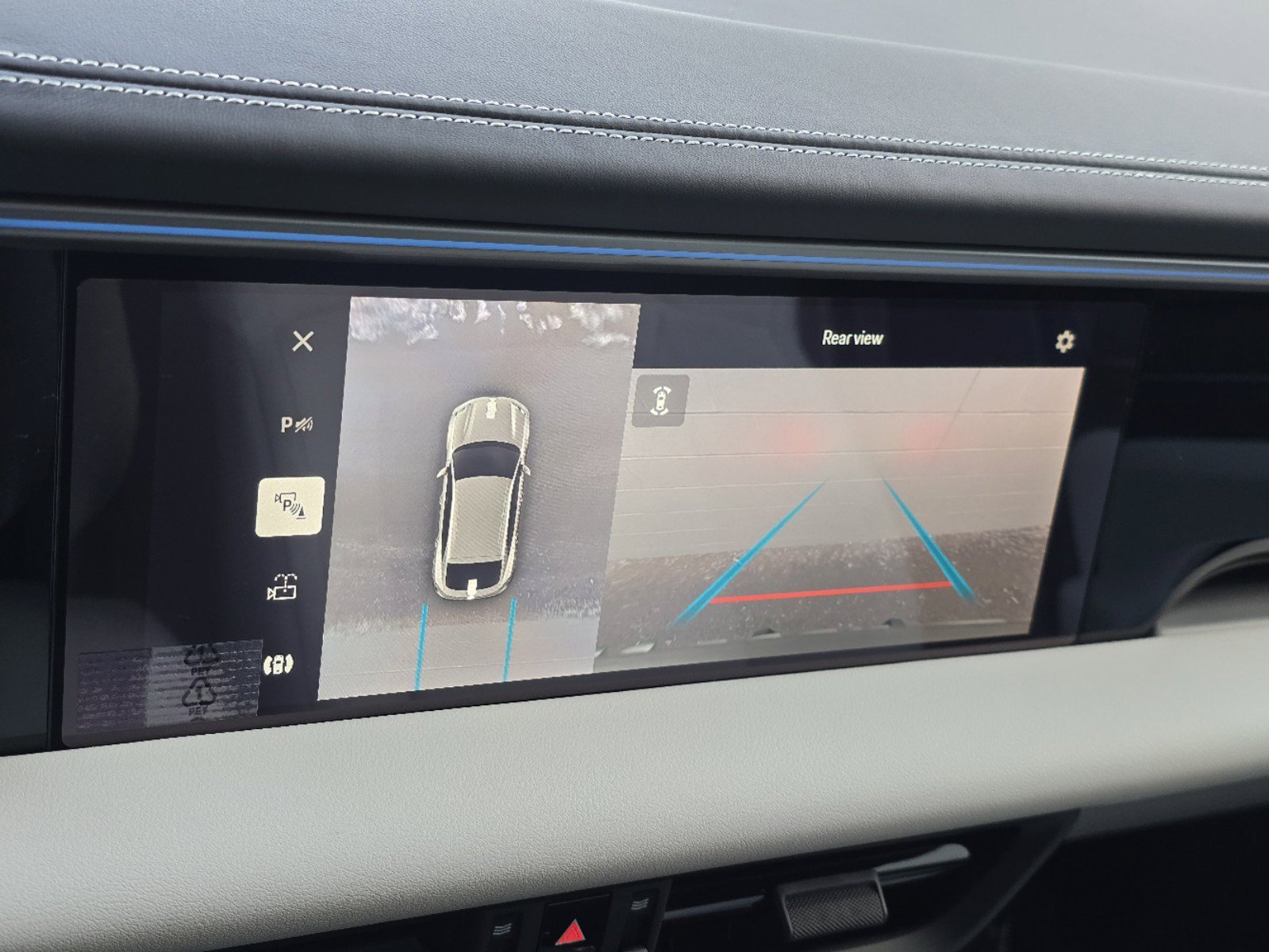 New 2025 Porsche Macan 4S Electric AWD/4WD image 14